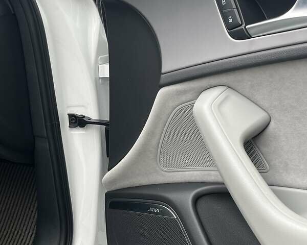 Белый Ауди А6 Олроуд, объемом двигателя 2.97 л и пробегом 254 тыс. км за 20500 $, фото 16 на Automoto.ua