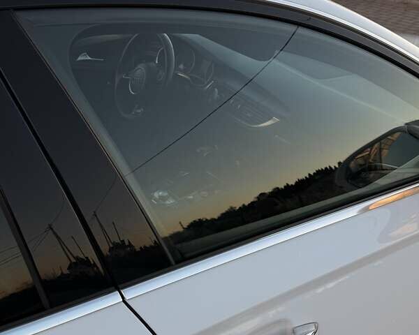 Ауді A6 Allroad 2014 у Луцьку на Automoto.ua Білий Ауді A6 Allroad, об'ємом двигуна 2.97 л та пробігом 320 тис. км за 25000 $, фото 31 на Automoto.ua