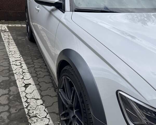 Ауди А6 Олроуд 2016 в Калуше на Automoto.ua Белый Ауди А6 Олроуд, объемом двигателя 3 л и пробегом 291 тыс. км за 27888 $, фото 16 на Automoto.ua