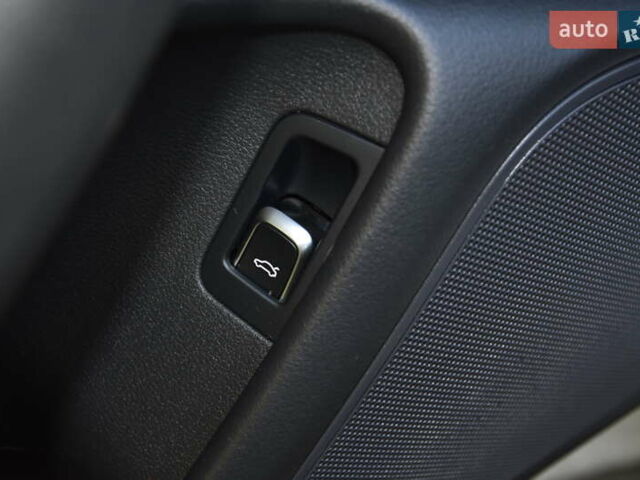 Белый Ауди А6 Олроуд, объемом двигателя 2.97 л и пробегом 256 тыс. км за 21900 $, фото 19 на Automoto.ua