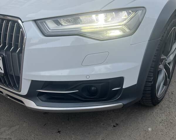 Белый Ауди А6 Олроуд, объемом двигателя 2.97 л и пробегом 211 тыс. км за 26200 $, фото 8 на Automoto.ua