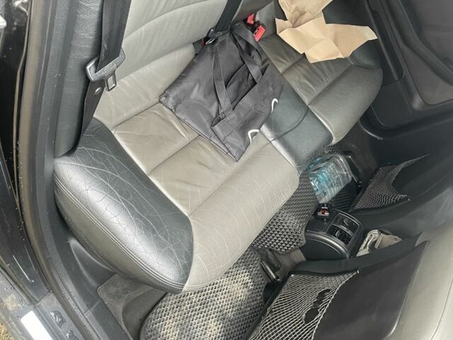 Черный Ауди А6 Олроуд, объемом двигателя 2.5 л и пробегом 352 тыс. км за 5400 $, фото 6 на Automoto.ua