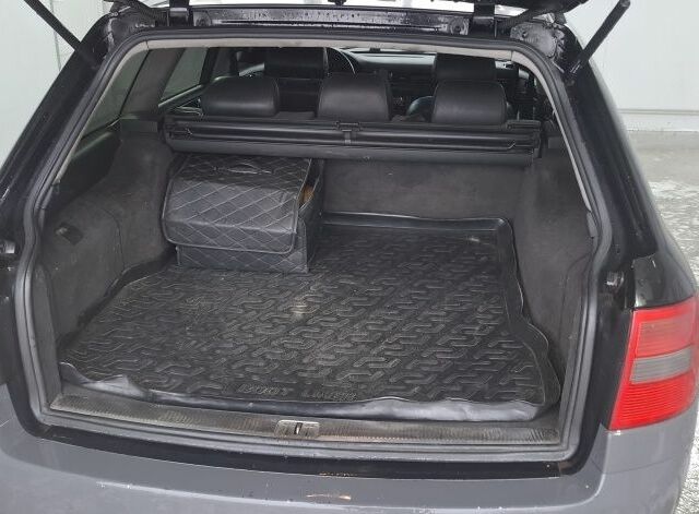 Чорний Ауді A6 Allroad, об'ємом двигуна 2.5 л та пробігом 399 тис. км за 4100 $, фото 3 на Automoto.ua