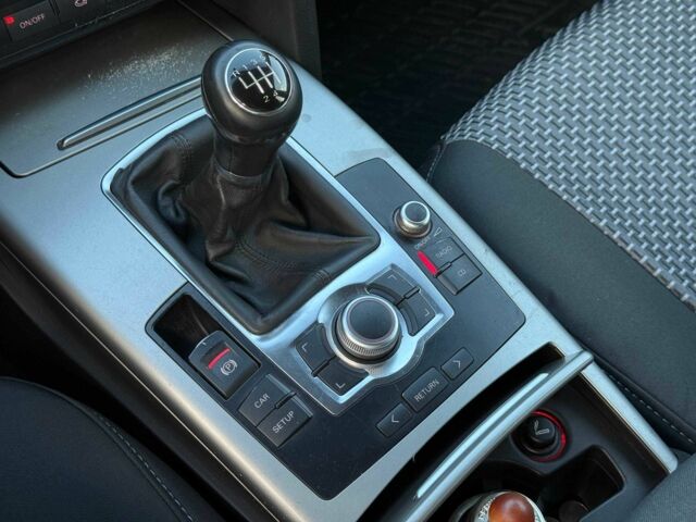 Чорний Ауді A6 Allroad, об'ємом двигуна 3 л та пробігом 201 тис. км за 8999 $, фото 22 на Automoto.ua