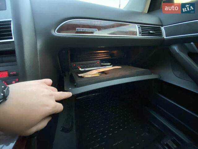 Черный Ауди А6 Олроуд, объемом двигателя 2.97 л и пробегом 288 тыс. км за 10500 $, фото 9 на Automoto.ua