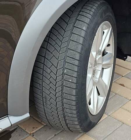 Ауди А6 Олроуд 2010 в Чернигове на Automoto.ua Черный Ауди А6 Олроуд, объемом двигателя 1.98 л и пробегом 272 тыс. км за 11300 $, фото 13 на Automoto.ua