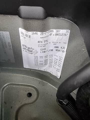 Черный Ауди А6 Олроуд, объемом двигателя 3 л и пробегом 320 тыс. км за 14000 $, фото 31 на Automoto.ua