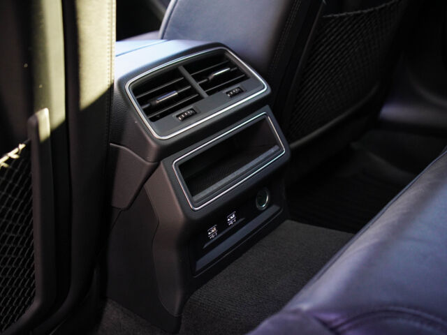 Коричневый Ауди А6 Олроуд, объемом двигателя 3 л и пробегом 153 тыс. км за 39999 $, фото 16 на Automoto.ua