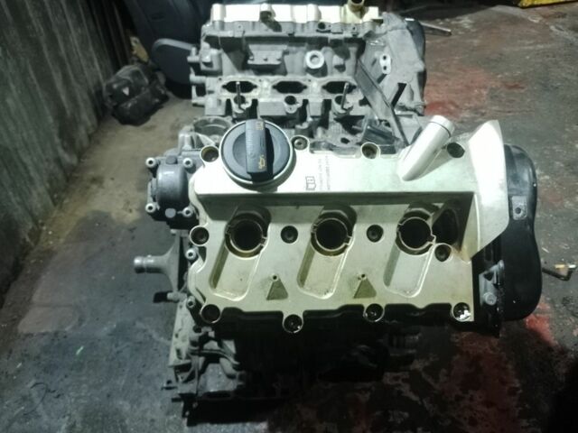 Красный Ауди А6 Олроуд, объемом двигателя 3 л и пробегом 300 тыс. км за 750 $, фото 1 на Automoto.ua