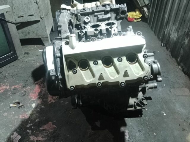 Красный Ауди А6 Олроуд, объемом двигателя 3 л и пробегом 300 тыс. км за 750 $, фото 5 на Automoto.ua