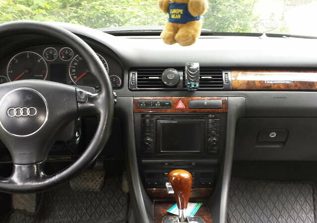 Серый Ауди А6 Олроуд, объемом двигателя 2.5 л и пробегом 405 тыс. км за 1900 $, фото 9 на Automoto.ua