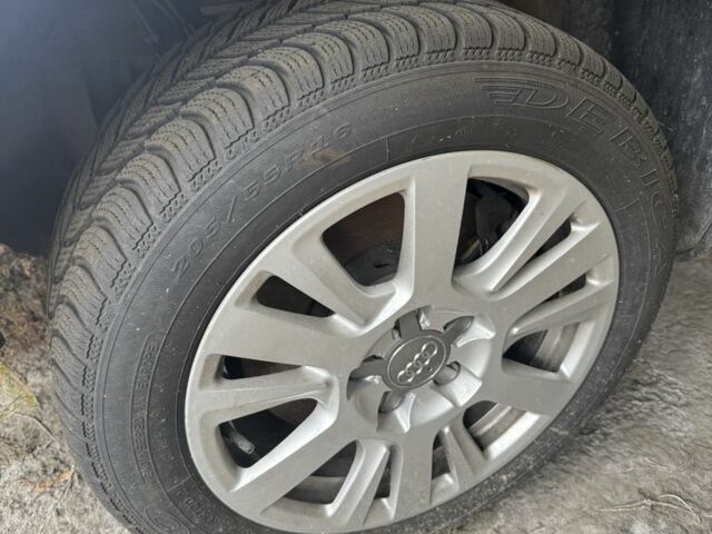 Серый Ауди А6 Олроуд, объемом двигателя 2.5 л и пробегом 350 тыс. км за 1350 $, фото 1 на Automoto.ua