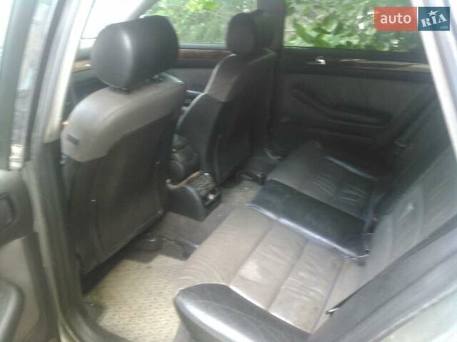 Сірий Ауді A6 Allroad, об'ємом двигуна 2.5 л та пробігом 405 тис. км за 2140 $, фото 4 на Automoto.ua