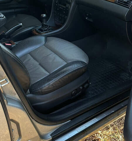 Серый Ауди А6 Олроуд, объемом двигателя 2.5 л и пробегом 440 тыс. км за 5300 $, фото 12 на Automoto.ua