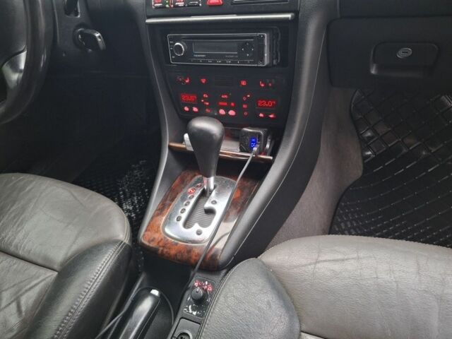 Серый Ауди А6 Олроуд, объемом двигателя 2.5 л и пробегом 300 тыс. км за 5850 $, фото 7 на Automoto.ua