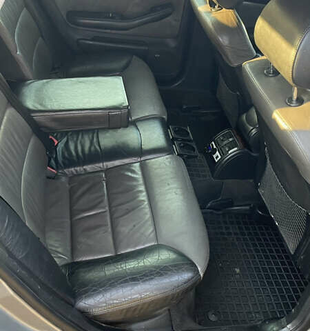 Серый Ауди А6 Олроуд, объемом двигателя 2.5 л и пробегом 440 тыс. км за 5300 $, фото 14 на Automoto.ua