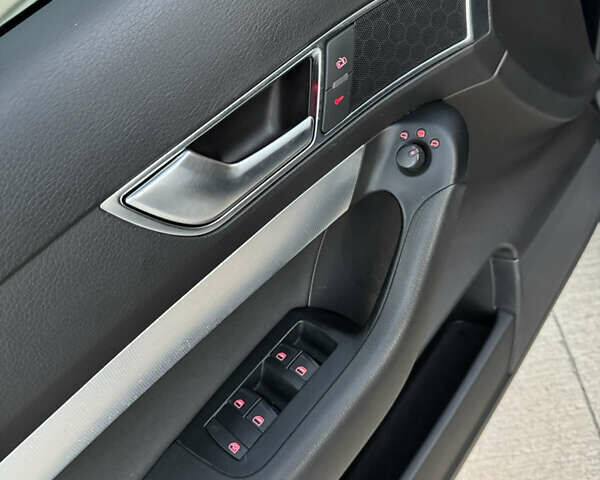 Сірий Ауді A6 Allroad, об'ємом двигуна 2.7 л та пробігом 369 тис. км за 10700 $, фото 22 на Automoto.ua