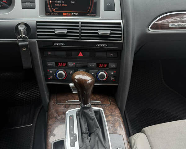 Серый Ауди А6 Олроуд, объемом двигателя 2.97 л и пробегом 292 тыс. км за 9450 $, фото 20 на Automoto.ua