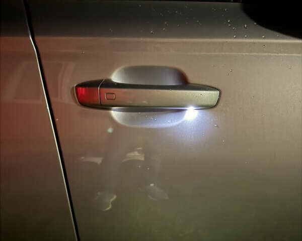 Серый Ауди А6 Олроуд, объемом двигателя 2.97 л и пробегом 276 тыс. км за 23500 $, фото 56 на Automoto.ua