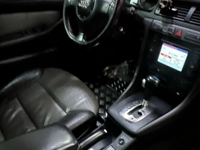 Синий Ауди А6 Олроуд, объемом двигателя 2.5 л и пробегом 256 тыс. км за 3500 $, фото 6 на Automoto.ua