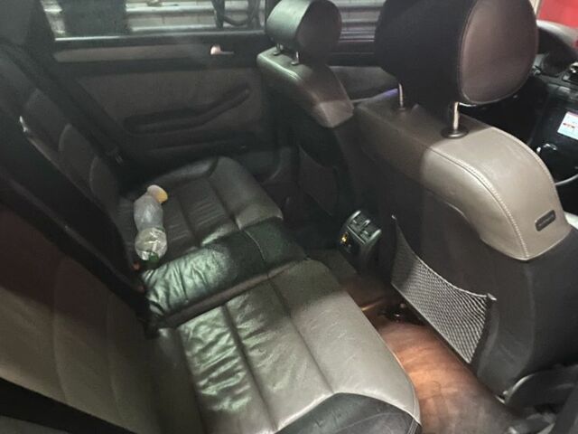 Синий Ауди А6 Олроуд, объемом двигателя 2.5 л и пробегом 256 тыс. км за 3500 $, фото 7 на Automoto.ua