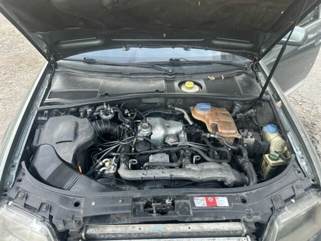 Зеленый Ауди А6 Олроуд, объемом двигателя 2.5 л и пробегом 350 тыс. км за 4100 $, фото 15 на Automoto.ua