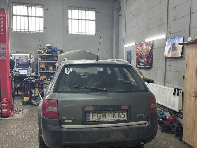 Зеленый Ауди А6 Олроуд, объемом двигателя 2.5 л и пробегом 100 тыс. км за 2600 $, фото 6 на Automoto.ua