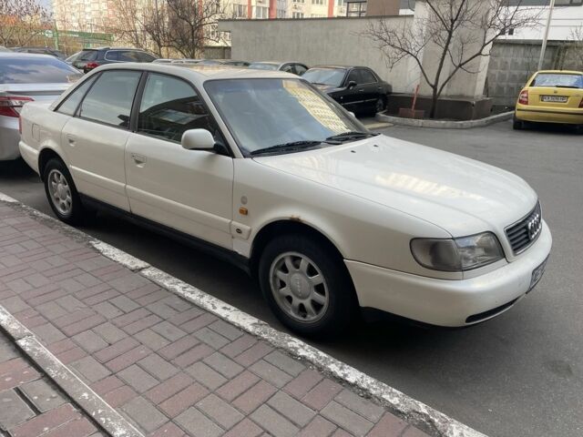 Білий Ауді А6, об'ємом двигуна 2 л та пробігом 300 тис. км за 2599 $, фото 4 на Automoto.ua