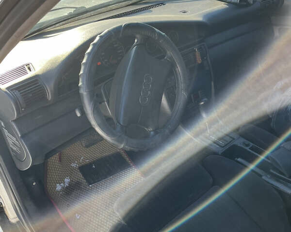 Белый Ауди А6, объемом двигателя 2.6 л и пробегом 439 тыс. км за 2900 $, фото 8 на Automoto.ua