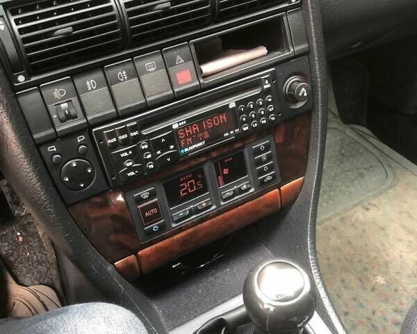 Белый Ауди А6, объемом двигателя 1.9 л и пробегом 377 тыс. км за 3900 $, фото 11 на Automoto.ua