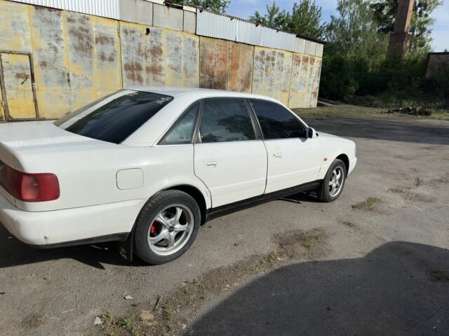 Белый Ауди А6, объемом двигателя 1.8 л и пробегом 420 тыс. км за 2000 $, фото 1 на Automoto.ua