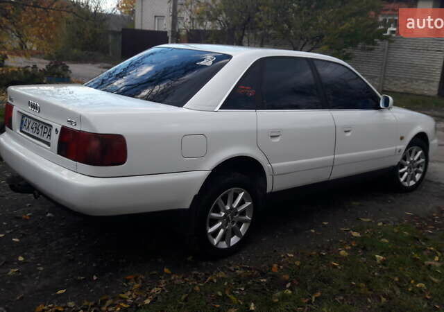 Білий Ауді А6, об'ємом двигуна 2.6 л та пробігом 290 тис. км за 2777 $, фото 6 на Automoto.ua