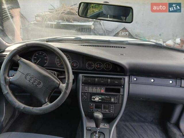 Белый Ауди А6, объемом двигателя 1.8 л и пробегом 394 тыс. км за 4900 $, фото 4 на Automoto.ua