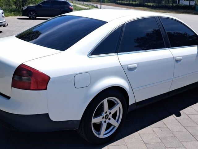 Белый Ауди А6, объемом двигателя 1.8 л и пробегом 360 тыс. км за 5000 $, фото 4 на Automoto.ua