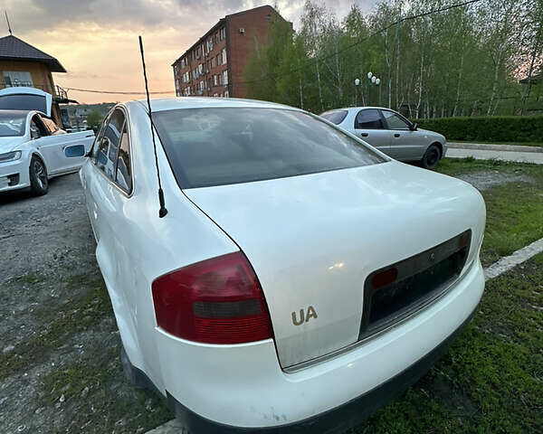 Белый Ауди А6, объемом двигателя 2.4 л и пробегом 205 тыс. км за 2648 $, фото 5 на Automoto.ua