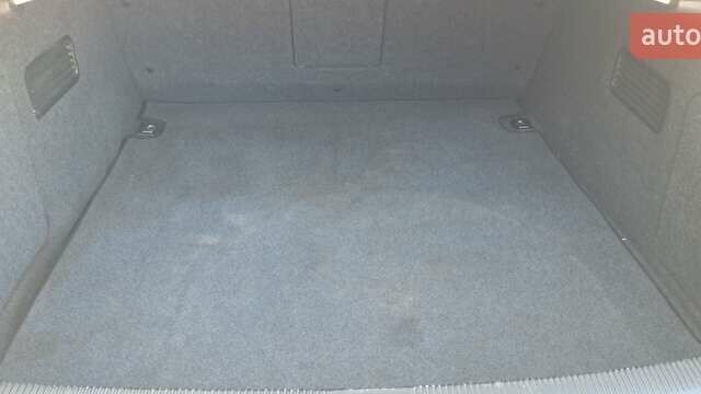 Белый Ауди А6, объемом двигателя 1.8 л и пробегом 360 тыс. км за 5500 $, фото 17 на Automoto.ua