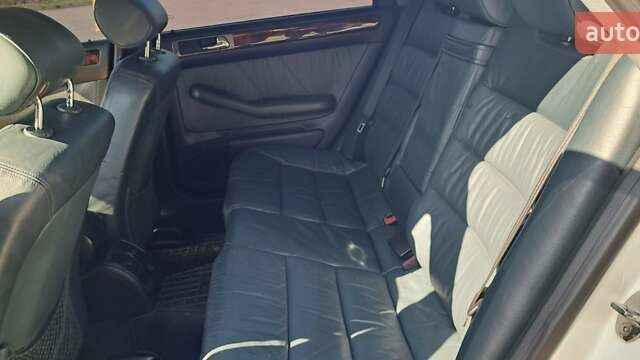 Белый Ауди А6, объемом двигателя 1.8 л и пробегом 360 тыс. км за 5500 $, фото 11 на Automoto.ua