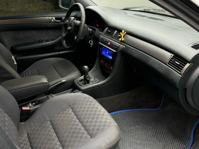 Белый Ауди А6, объемом двигателя 1.9 л и пробегом 300 тыс. км за 2150 $, фото 6 на Automoto.ua