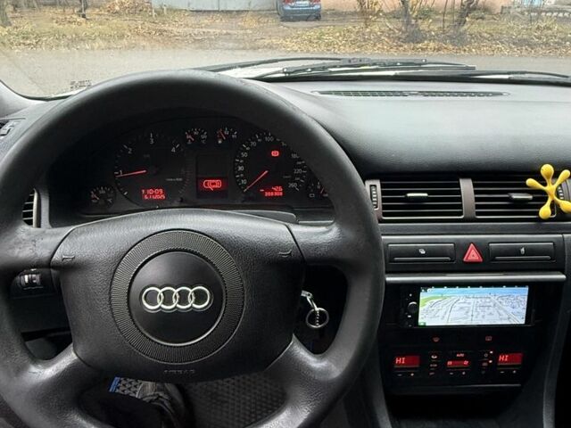 Белый Ауди А6, объемом двигателя 1.9 л и пробегом 300 тыс. км за 2150 $, фото 9 на Automoto.ua