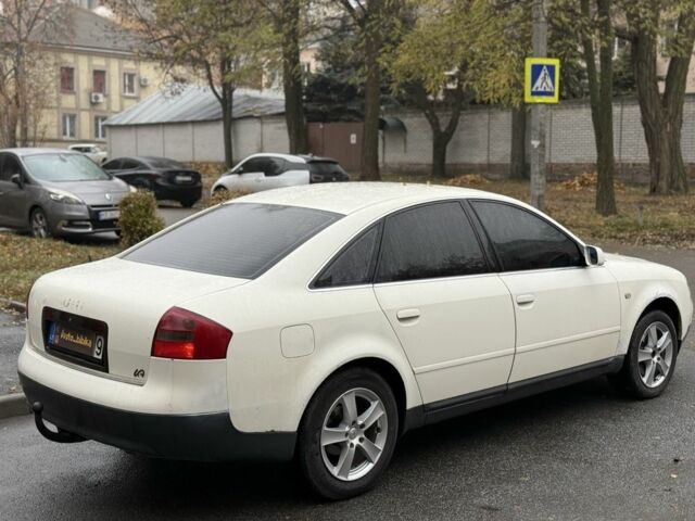 Белый Ауди А6, объемом двигателя 1.9 л и пробегом 300 тыс. км за 2150 $, фото 3 на Automoto.ua