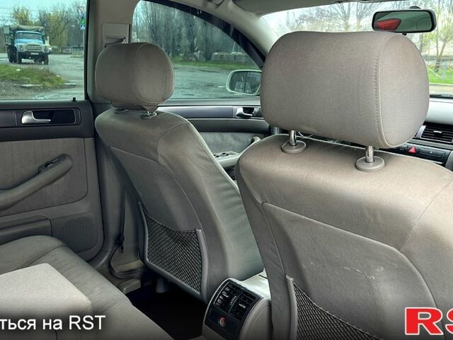 Белый Ауди А6, объемом двигателя 1.9 л и пробегом 377 тыс. км за 3500 $, фото 8 на Automoto.ua