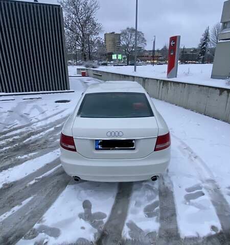 Белый Ауди А6, объемом двигателя 2.4 л и пробегом 311 тыс. км за 5579 $, фото 2 на Automoto.ua