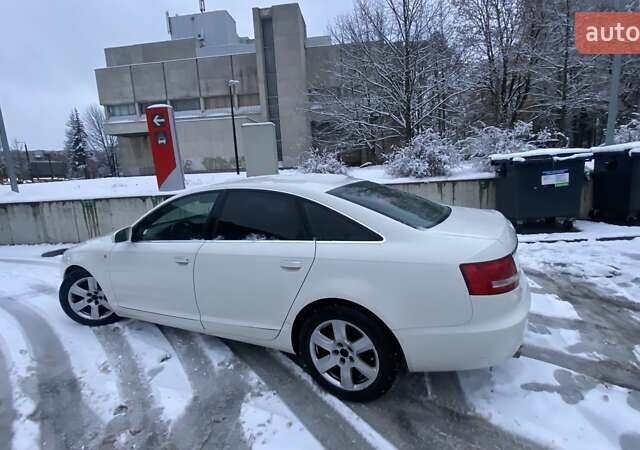 Белый Ауди А6, объемом двигателя 2.4 л и пробегом 311 тыс. км за 5579 $, фото 3 на Automoto.ua