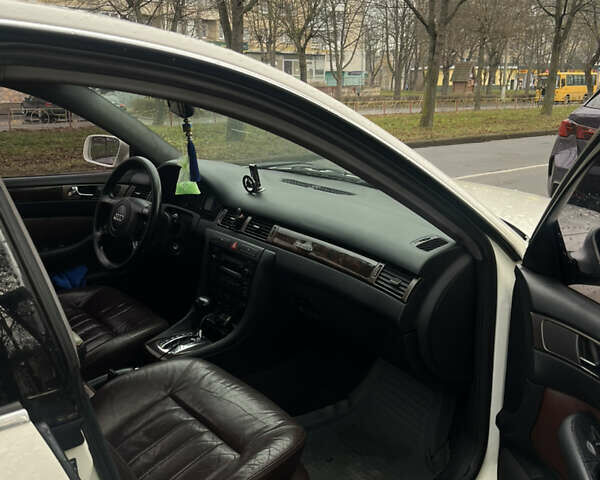 Белый Ауди А6, объемом двигателя 2.8 л и пробегом 378 тыс. км за 2250 $, фото 15 на Automoto.ua