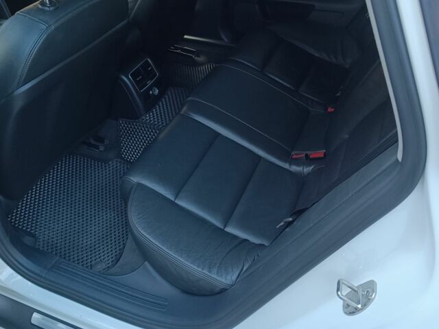 Белый Ауди А6, объемом двигателя 0 л и пробегом 320 тыс. км за 9950 $, фото 6 на Automoto.ua