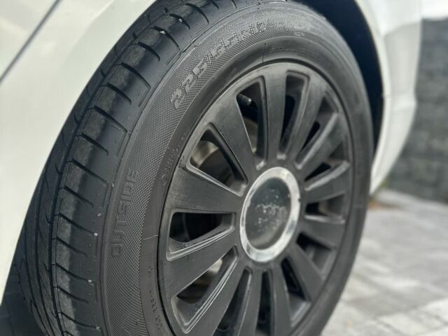 Белый Ауди А6, объемом двигателя 2 л и пробегом 265 тыс. км за 10900 $, фото 6 на Automoto.ua