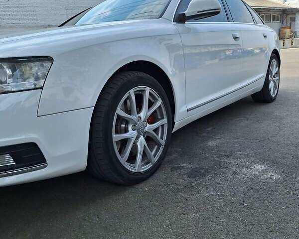 Белый Ауди А6, объемом двигателя 3 л и пробегом 245 тыс. км за 9200 $, фото 5 на Automoto.ua