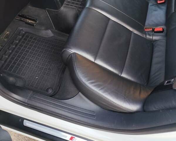 Белый Ауди А6, объемом двигателя 2 л и пробегом 251 тыс. км за 11500 $, фото 3 на Automoto.ua