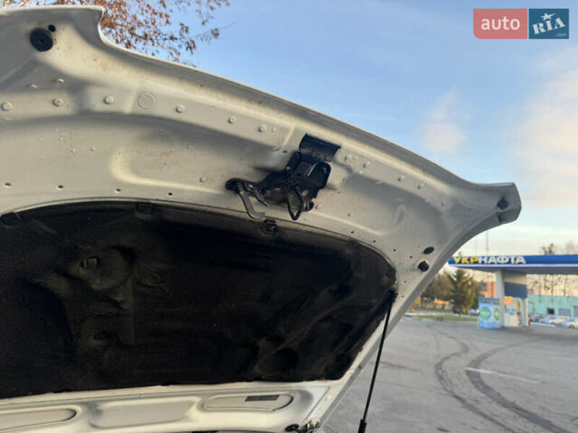 Белый Ауди А6, объемом двигателя 3.12 л и пробегом 265 тыс. км за 7500 $, фото 32 на Automoto.ua