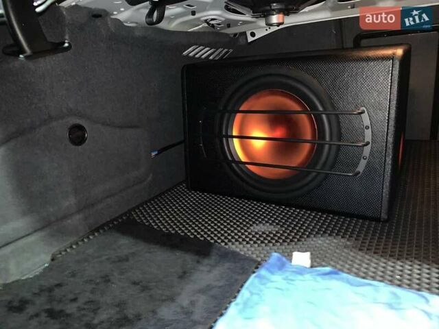 Білий Ауді А6, об'ємом двигуна 1.98 л та пробігом 258 тис. км за 13900 $, фото 41 на Automoto.ua